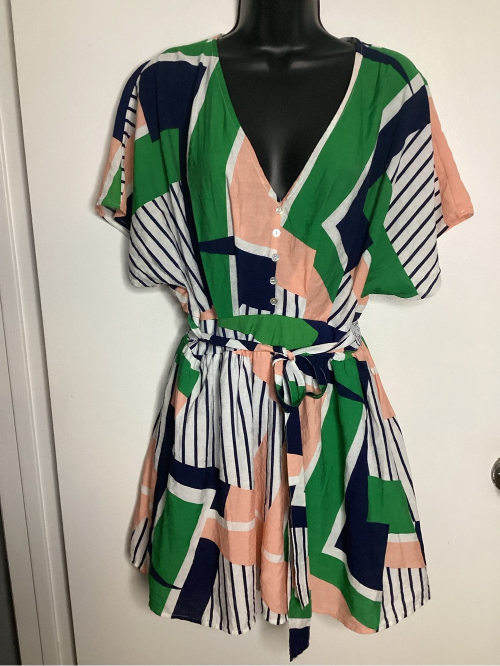 entro Green, Peach & Navy Geometric V-Neck Romper L
